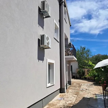 Tonci Apartment