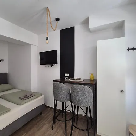 Tonci Apartment *