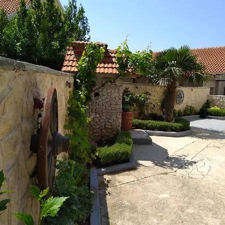Tonci Apartment