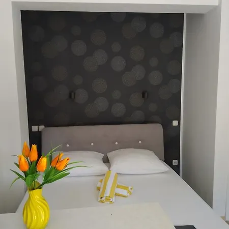 Tonci * Tribunj (Sibenik-Knin)